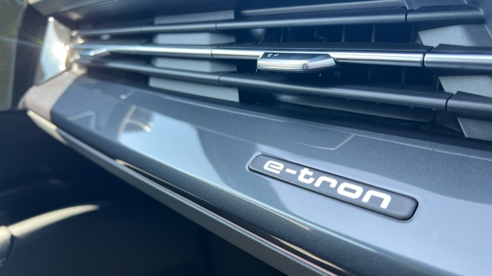 Used Audi Q4 e-tron 2025 for sale - 77067698: Photo 64