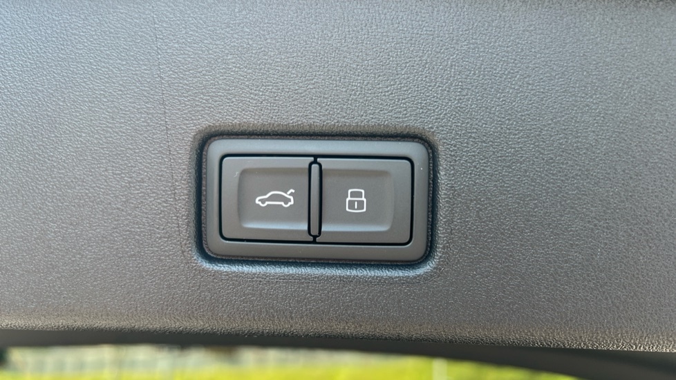 Used Audi Q4 e-tron 2025 for sale - 77067698: Photo 89