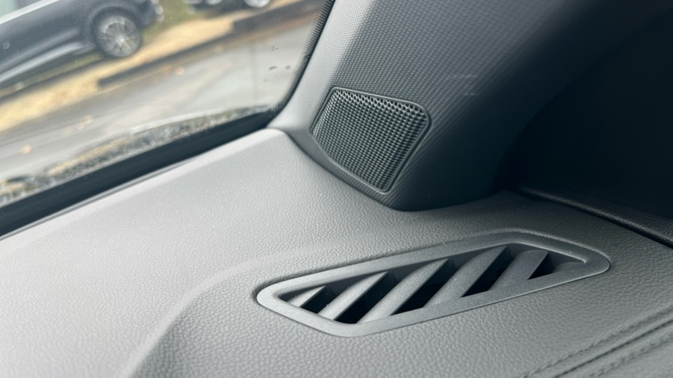 Used Volkswagen T-Roc 2025 for sale - 76434611: Photo 21