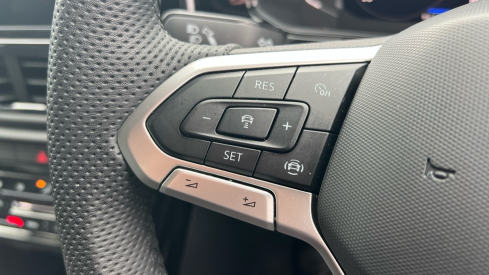 Used Volkswagen T-Roc 2025 for sale - 76434611: Photo 49