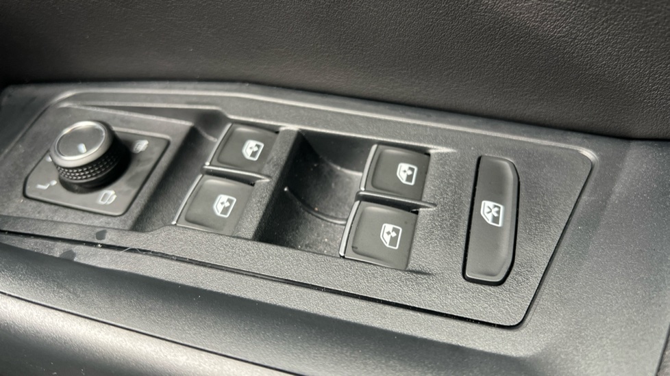 Used Volkswagen T-Roc 2025 for sale - 76434611: Photo 53