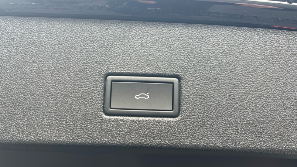 Used Volkswagen T-Roc 2025 for sale - 76434611: Photo 57