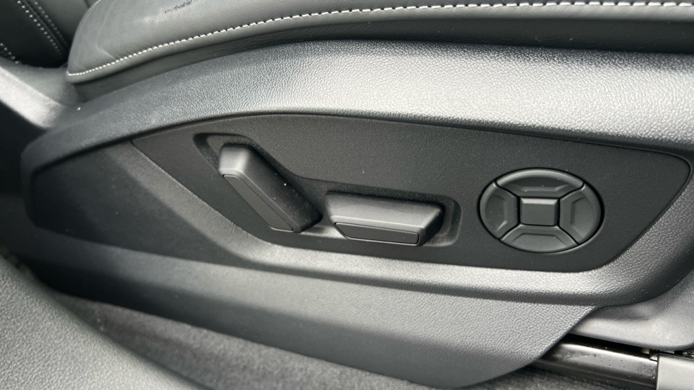 Used Audi Q8 2025 for sale - 76176375: Photo 29