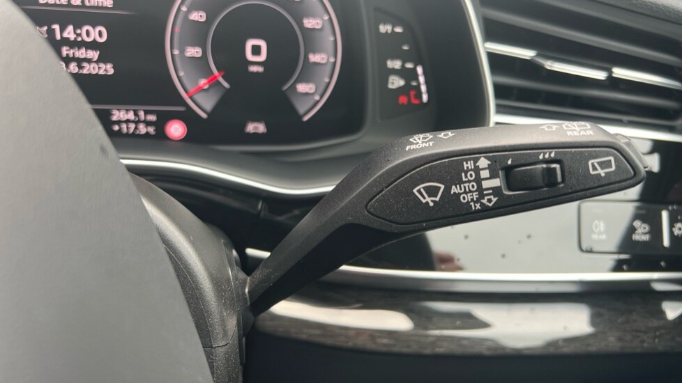 Used Audi Q8 2025 for sale - 76176375: Photo 30