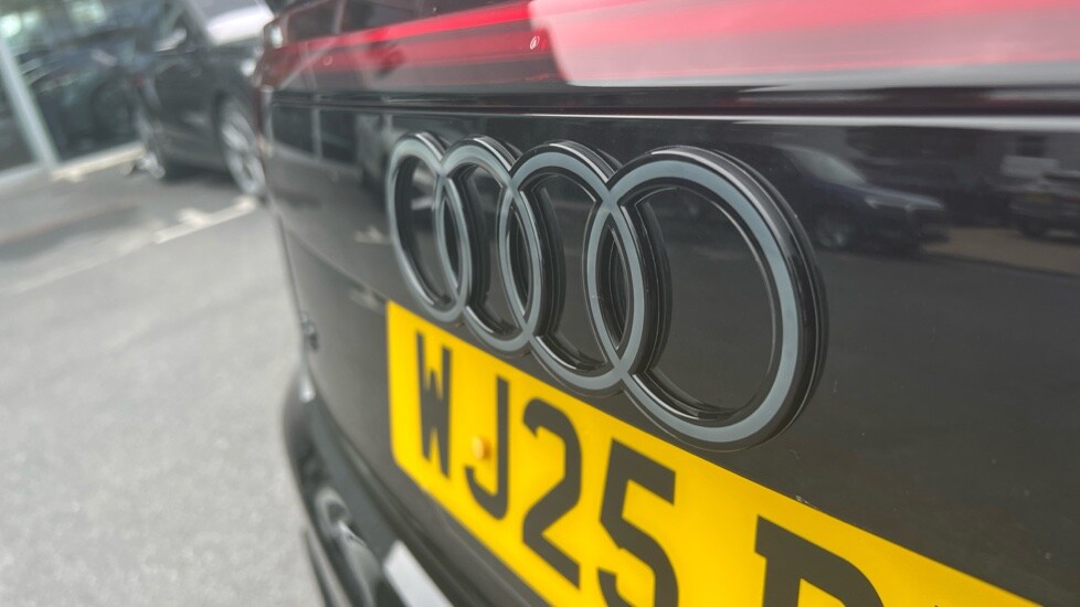 Used Audi Q8 2025 for sale - 76176375: Photo 49