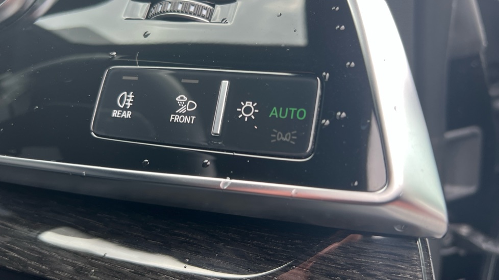 Used Audi Q8 2025 for sale - 76176375: Photo 75