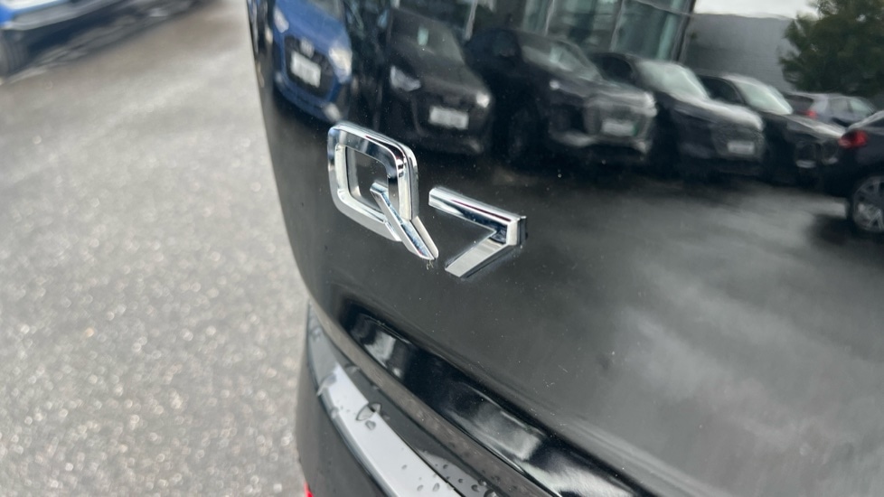 Used Audi Q7 2023 for sale - 76140374: Photo 42