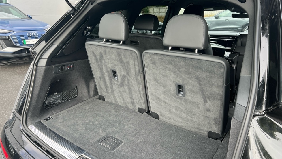 Used Audi Q7 2023 for sale - 76140374: Photo 59