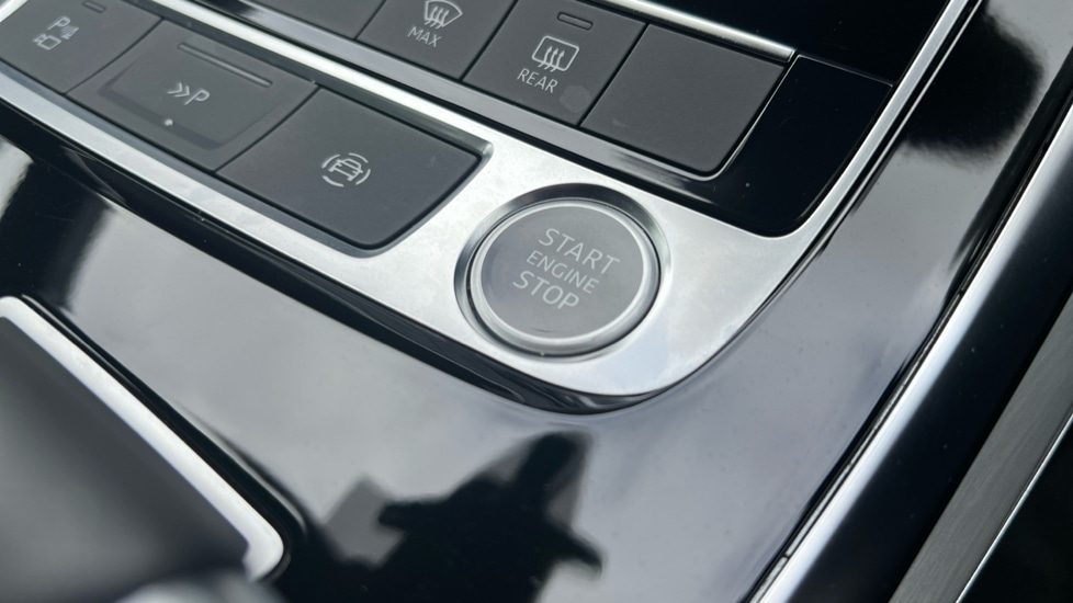 Used Audi Q7 2023 for sale - 76140374: Photo 87
