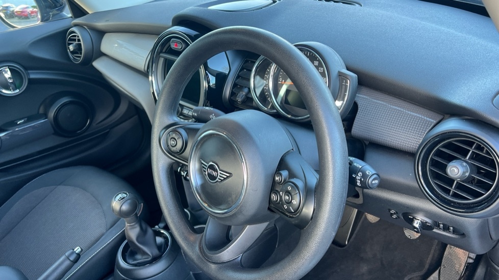 Used MINI Hatch 2020 for sale - 76602828: Photo 9