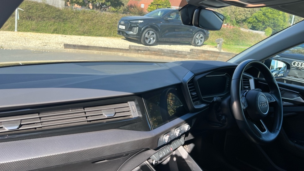 Used Audi A1 2023 for sale - 76523530: Photo 2