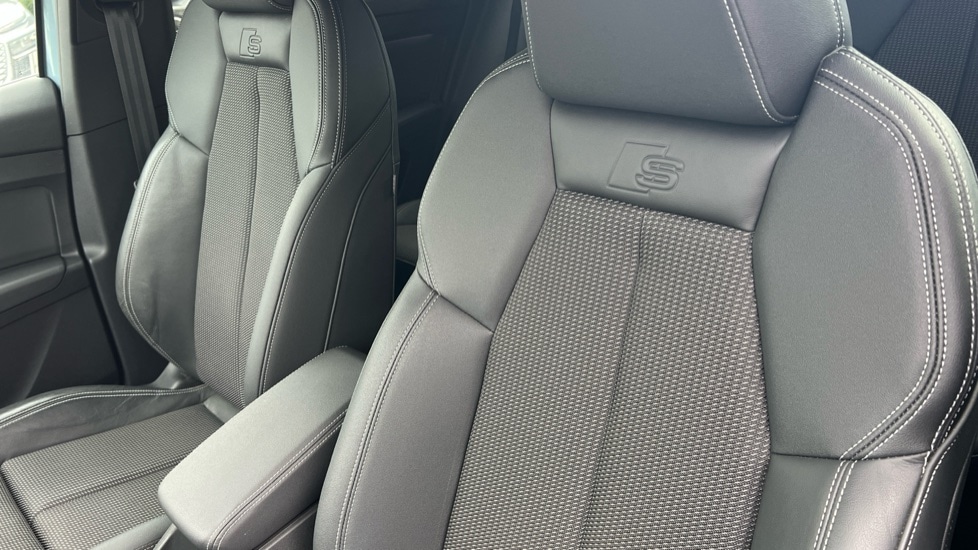 Used Audi Q4 e-tron 2023 for sale - 76501421: Photo 17