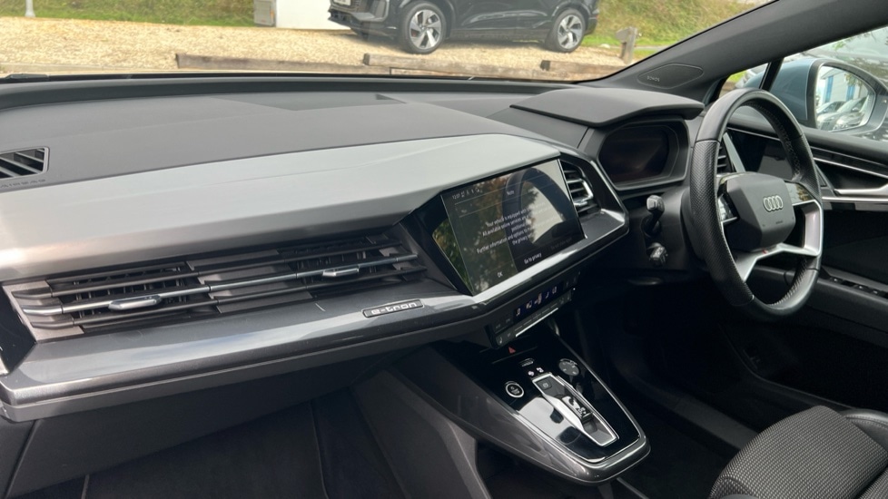 Used Audi Q4 e-tron 2023 for sale - 76501421: Photo 2