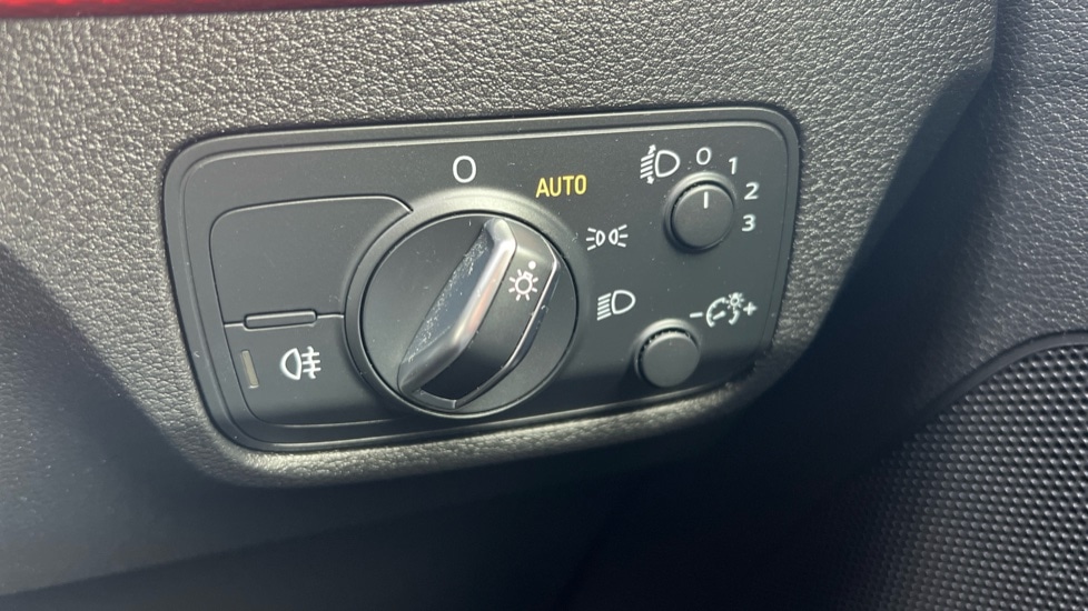 Used Audi Q2 2018 for sale - 76552335: Photo 35