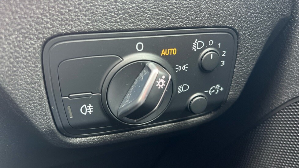 Used Audi Q2 2018 for sale - 76552335: Photo 52