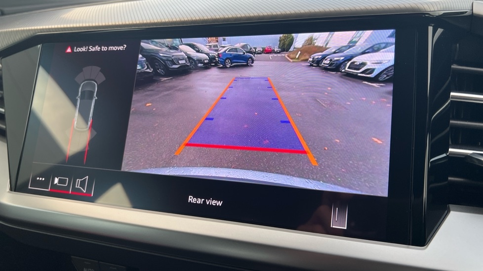 Used Audi Q4 e-tron 2024 for sale - 76539897: Photo 45