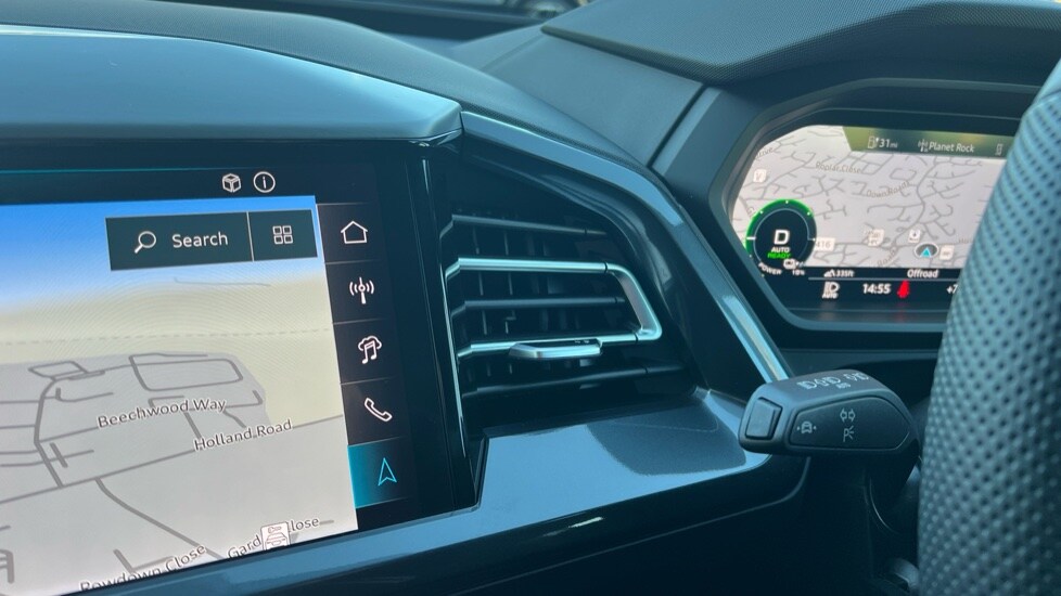 Used Audi Q4 e-tron 2025 for sale - 76567908: Photo 16