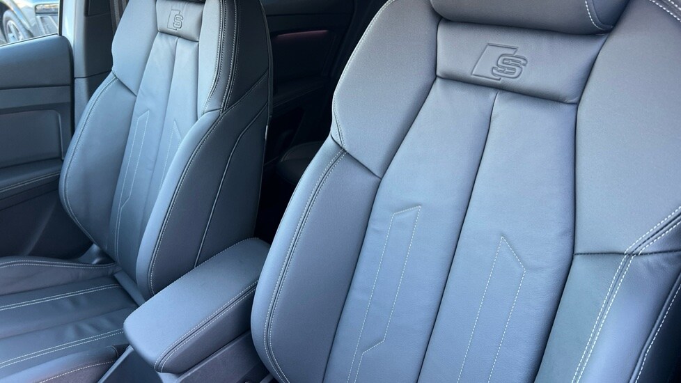 Used Audi Q4 e-tron 2025 for sale - 76567908: Photo 17