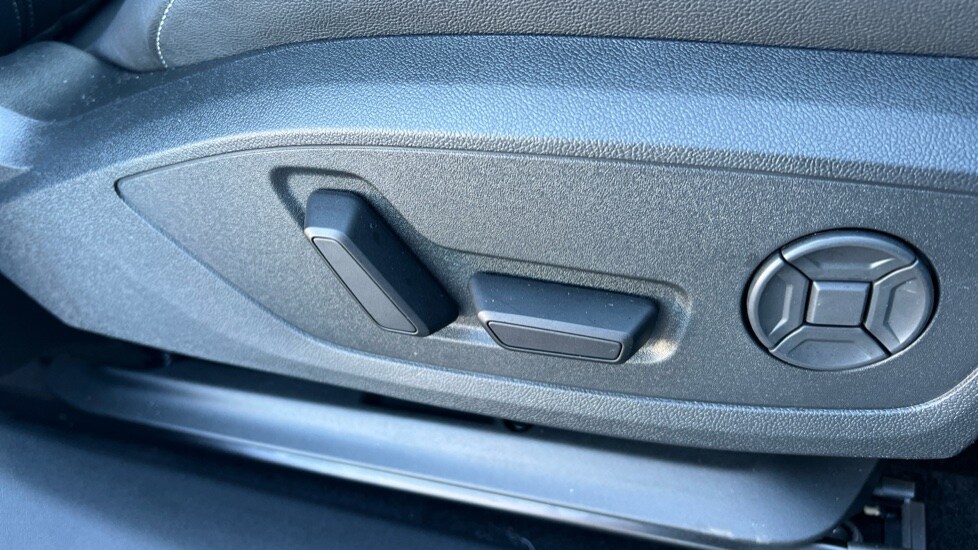 Used Audi Q4 e-tron 2025 for sale - 76567908: Photo 29