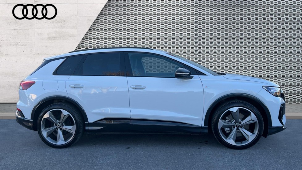 Used Audi Q4 e-tron 2025 for sale - 76567908: Photo 4