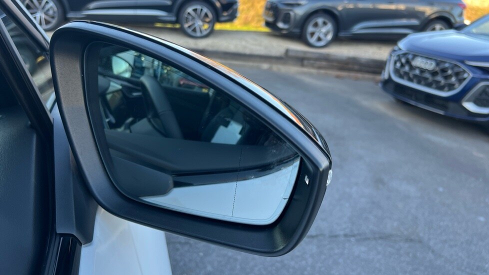 Used Audi Q4 e-tron 2025 for sale - 76567908: Photo 58