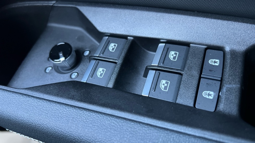 Used Audi Q4 e-tron 2025 for sale - 76567908: Photo 59