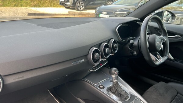 Used Audi TT 2022 for sale - 76140388: Photo 2