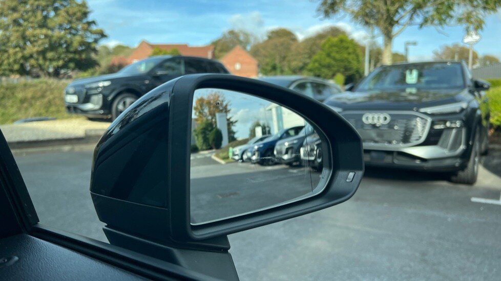 Used Audi TT 2022 for sale - 76140388: Photo 32