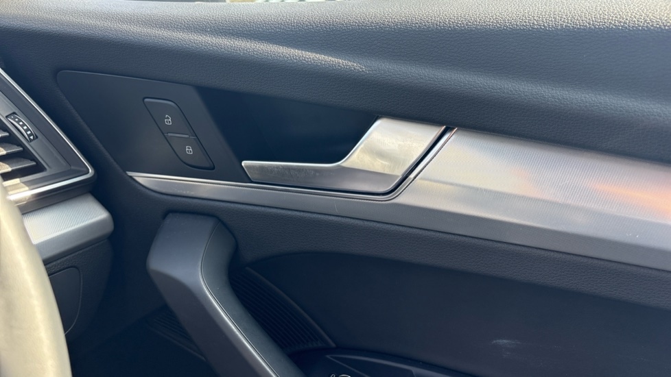 Used Audi Q5 2023 for sale - 76704497: Photo 28