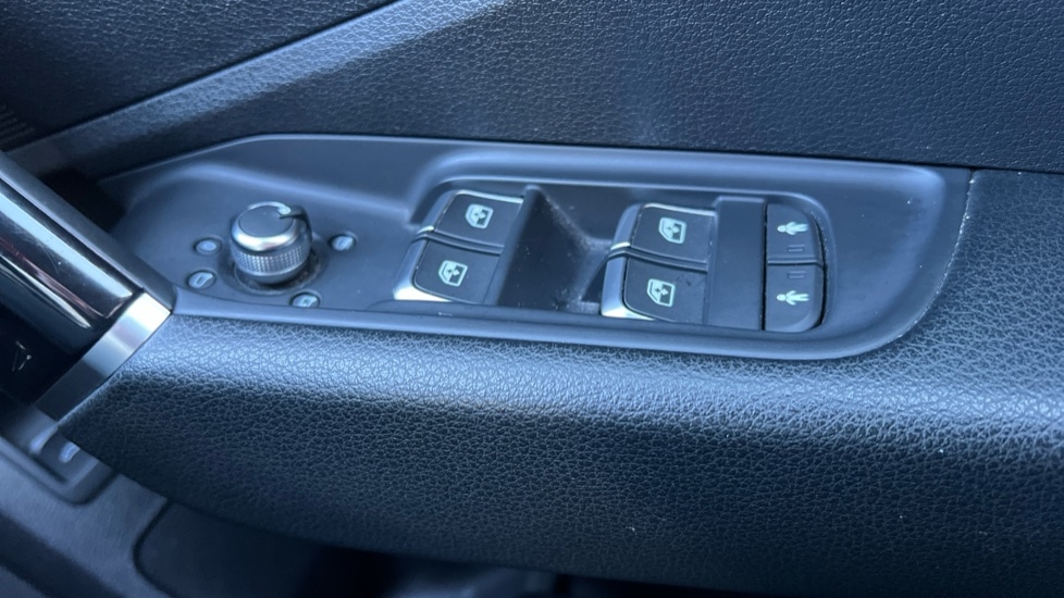 Used Audi Q2 2020 for sale - 76630232: Photo 28