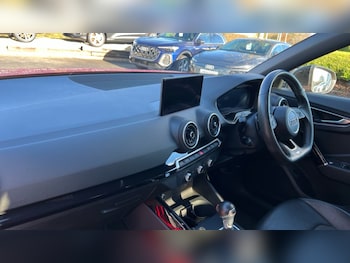 Used Audi Q2 2020 for sale - 76630232: Photo