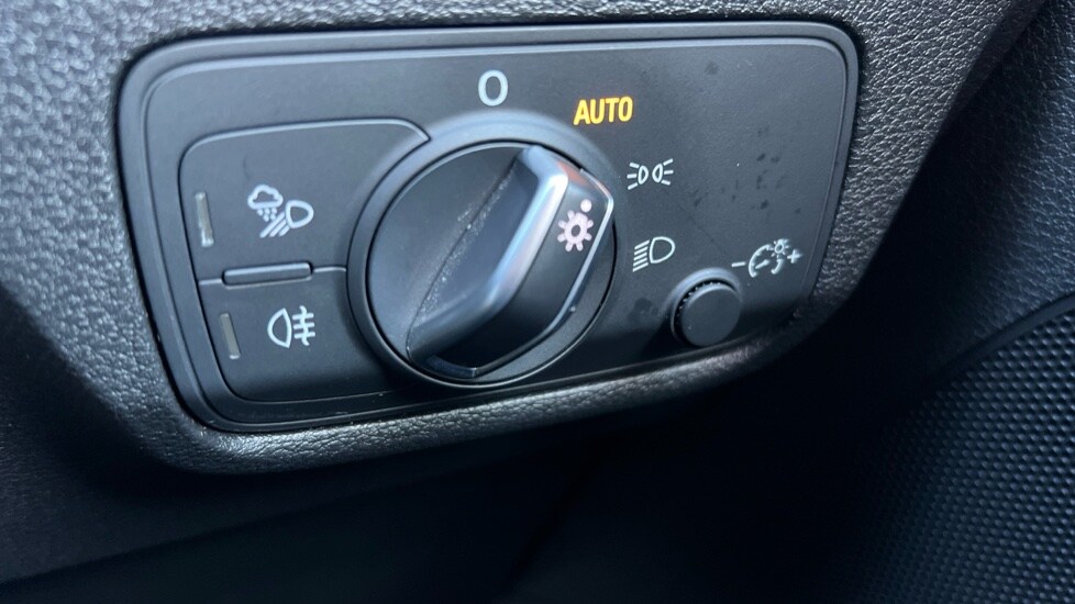 Used Audi Q2 2020 for sale - 76630232: Photo 51