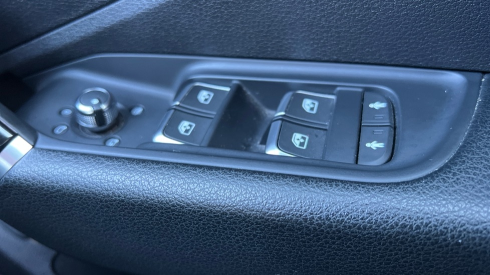 Used Audi Q2 2020 for sale - 76630232: Photo 55