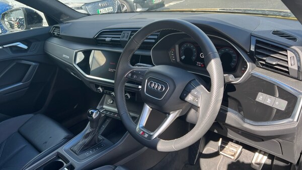 Used Audi Q3 2024 for sale - 75702739: Photo 6