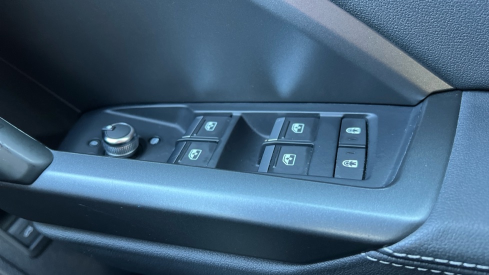 Used Audi Q3 2020 for sale - 76942936: Photo 28