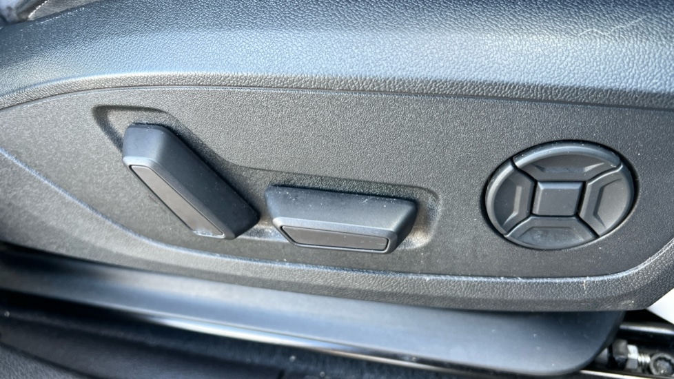 Used Audi Q3 2020 for sale - 76942936: Photo 29