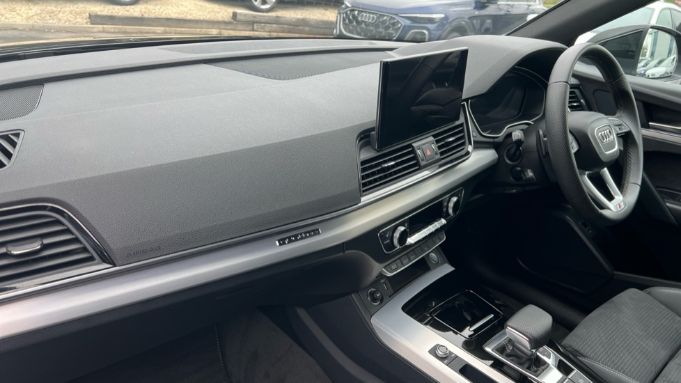 Used Audi Q5 2024 for sale - 76332300: Photo 2