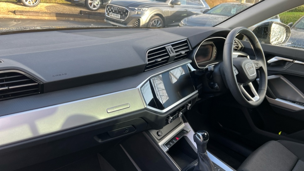 Used Audi Q3 2024 for sale - 76861827: Photo 2