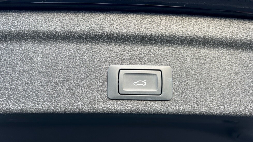 Used Audi Q3 2024 for sale - 76861827: Photo 57