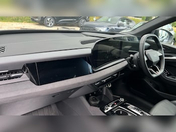 Used Audi Q6 e-tron 2024 for sale - 75265514: Photo
