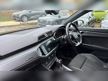 Used Audi Q3 2021 for sale - 77005160: Photo