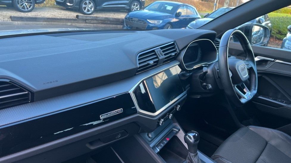 Used Audi Q3 2021 for sale - 77075573: Photo 2