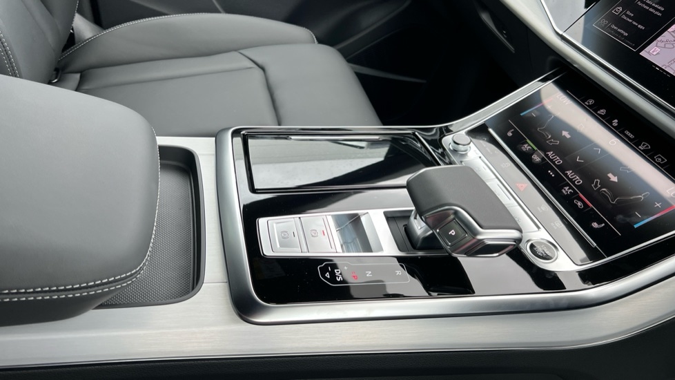 Used Audi Q8 2025 for sale - 76195992: Photo 27