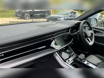 Used Audi Q8 2025 for sale - 76195992: Photo 2