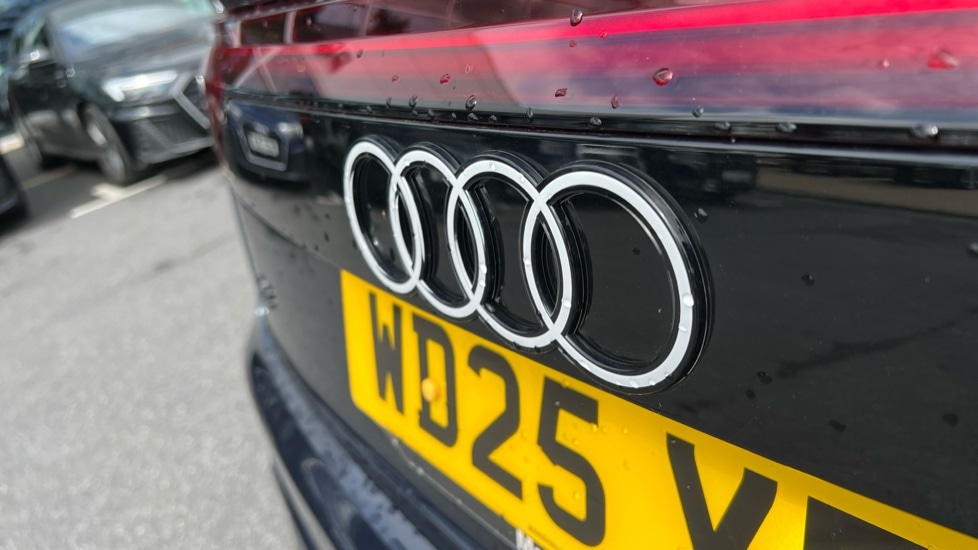 Used Audi Q8 2025 for sale - 76195992: Photo 44