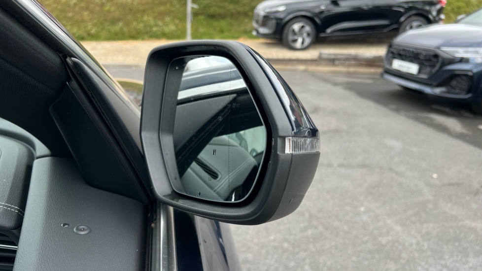 Used Audi Q8 2025 for sale - 76195992: Photo 87