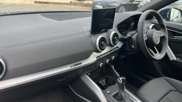 Used Audi Q2 2025 for sale - 76229301: Photo 2