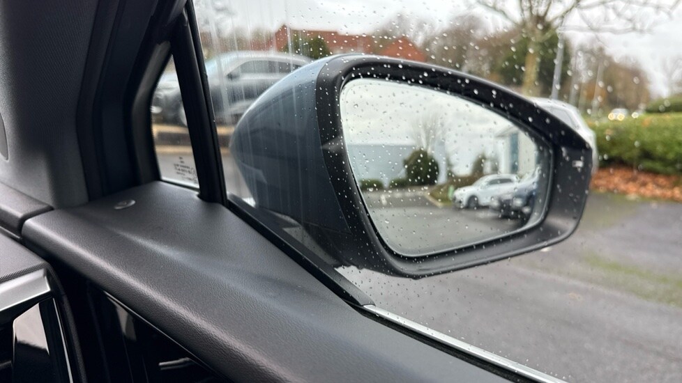 Used Audi Q4 e-tron 2021 for sale - 76494079: Photo 32