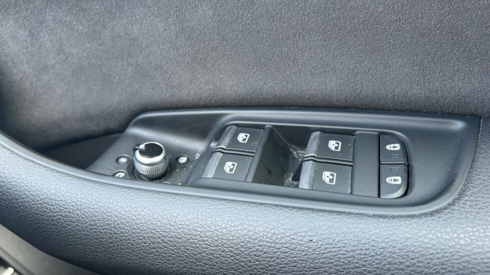 Used Audi Q7 2023 for sale - 76008014: Photo 28