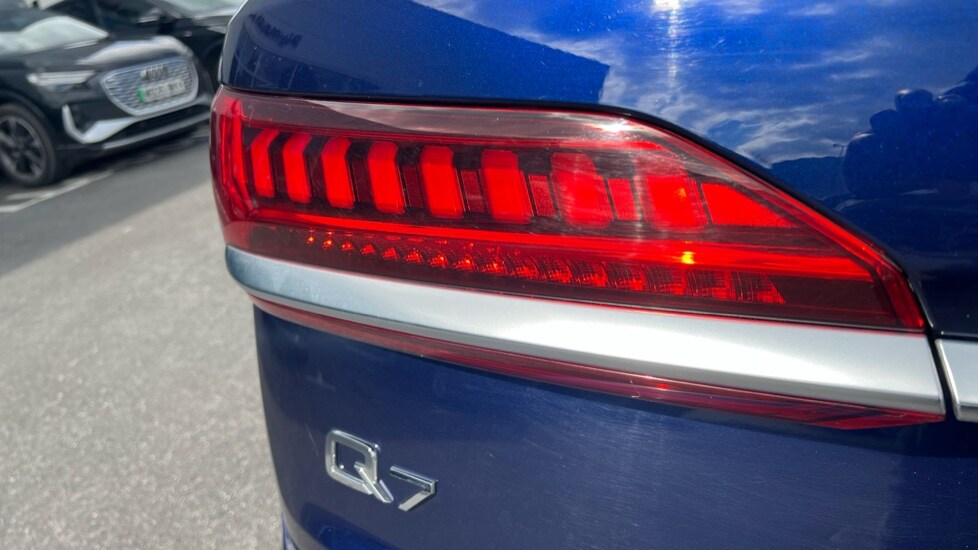 Used Audi Q7 2023 for sale - 76008014: Photo 33